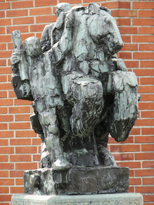 905678 Afbeelding van het bronzen beeldhouwwerk 'De Vier Heemskinderen' van Gooitzen de Jong (1932-2004), op het ...